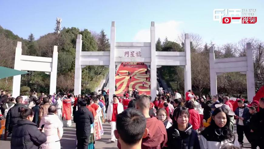 小区发生火灾物业却不开门？不实,澳门彩库4949资料大全天天,最新正品解答落实_权威版V7.74